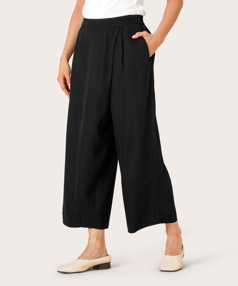 POELLA HOSE, Black
