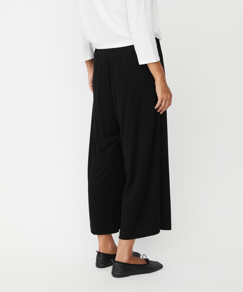 verkürzte Jerseyhose mit elastischem Bund, Black
