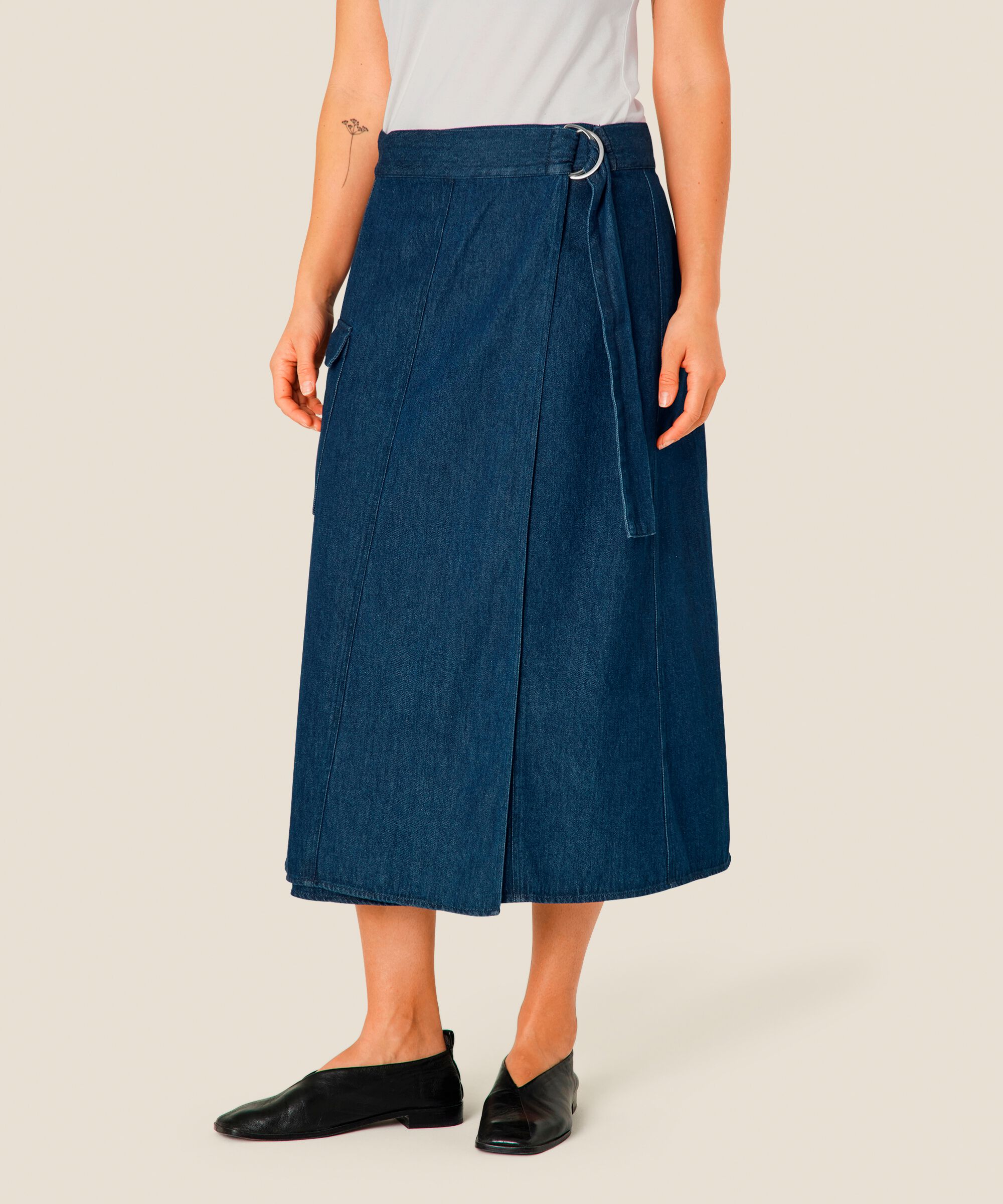 Jeansrock mit Gürtel und Wickeleffekt, Dark Denim