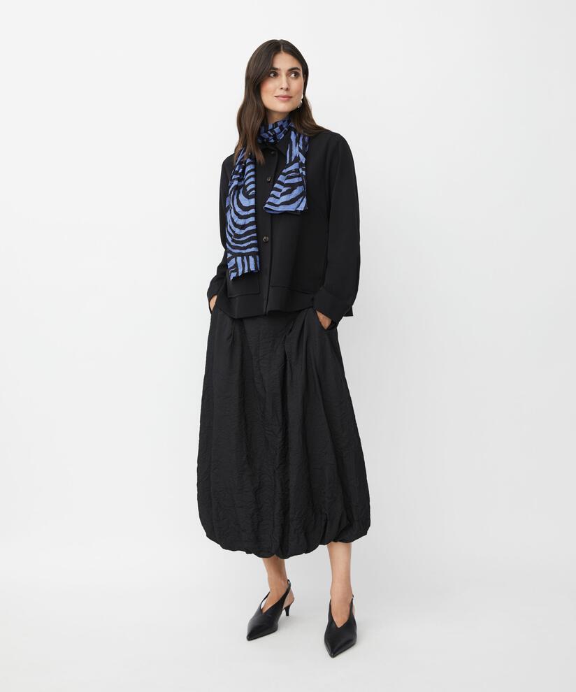 Jacke mit Falten auf der Rückseite und dekorativen Taschen, Black