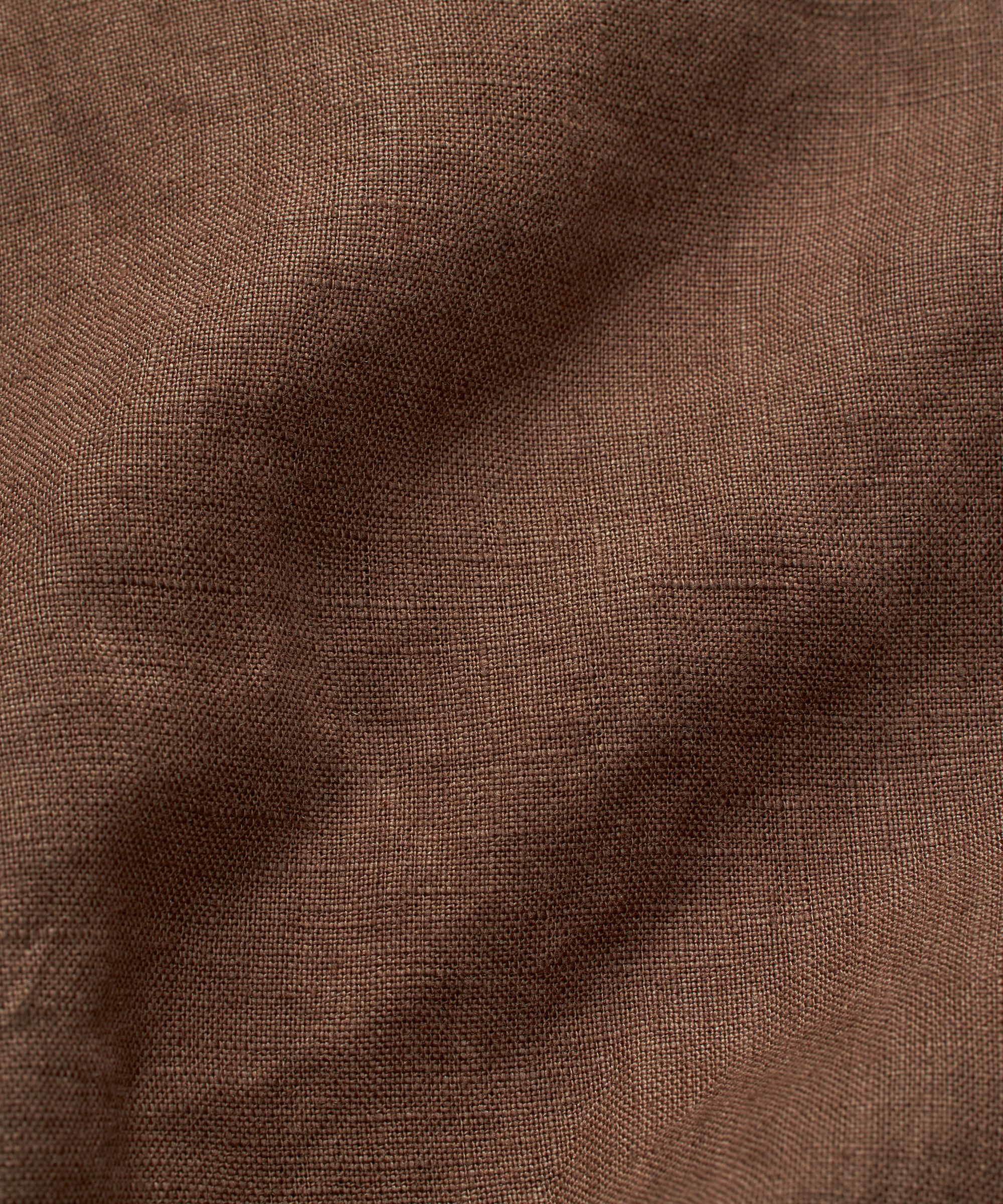 Gerade Leinenhose mit gesmokter Rückseite, Chestnut