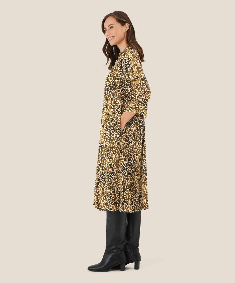 VISKOSEKLEID MIT DREVIERTELÄRMELN, Plantation