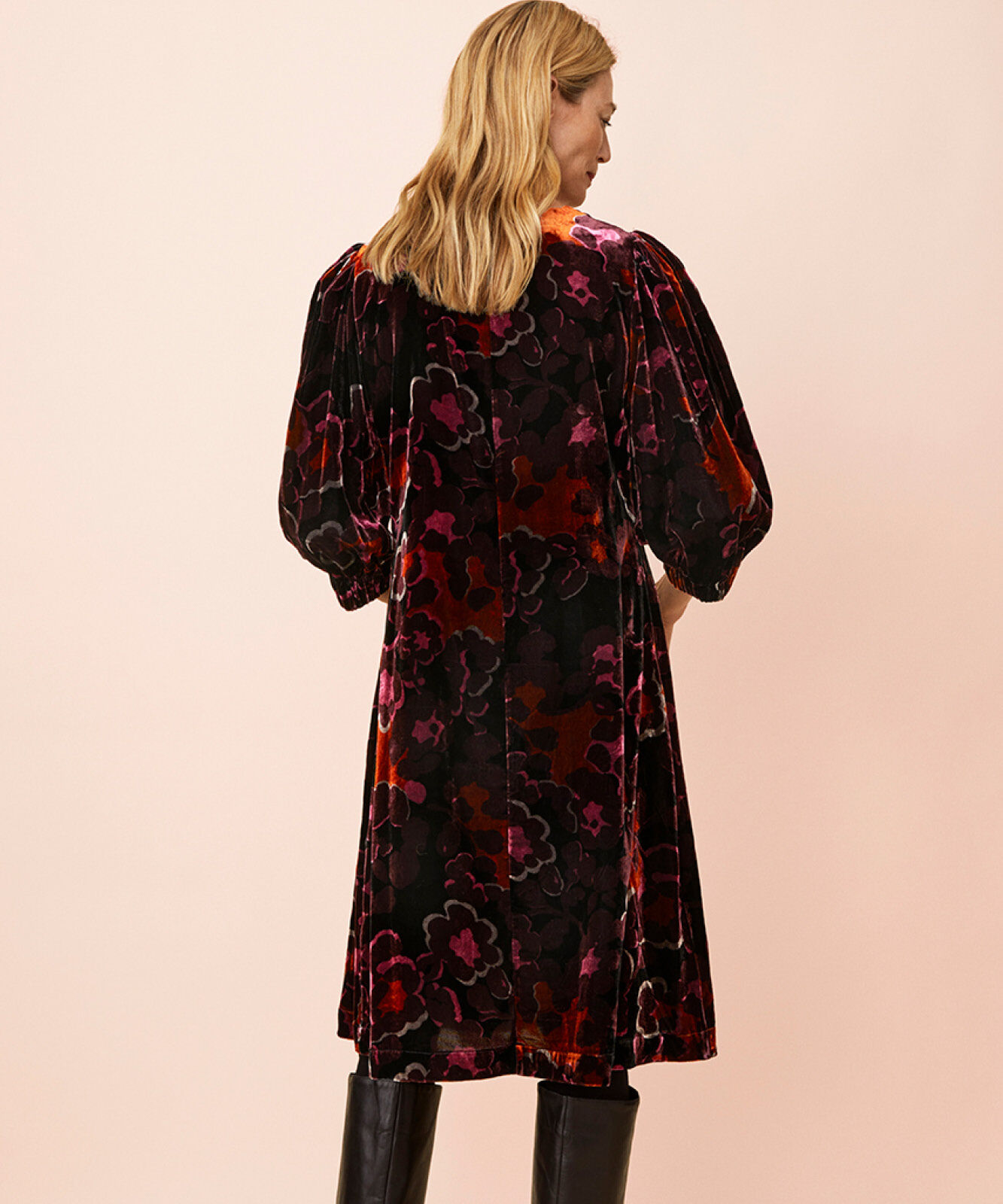 Nejalo Kleid, Potters Clay