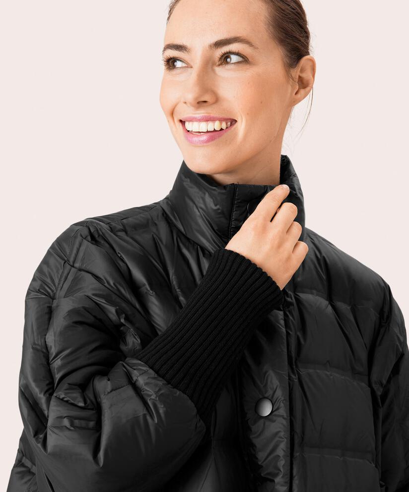 Tilda Daunenmantel, Black