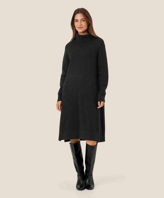 Strickkleid mit Rollkragen und Seitenschlitzen, Black