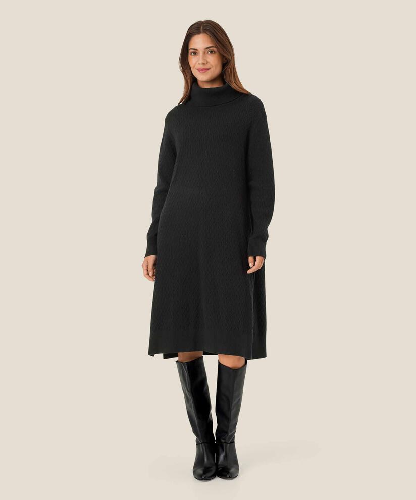 Strickkleid mit Rollkragen und Seitenschlitzen, Black