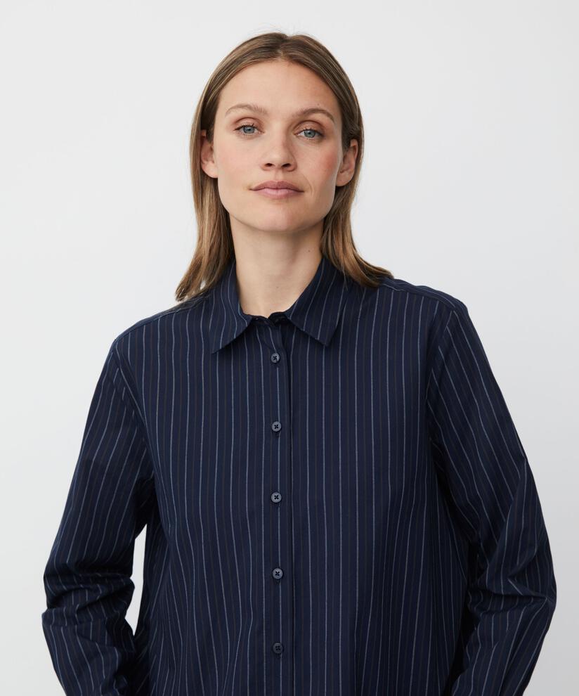 Nadelstreifen-Baumwollhemd mit längerem Rücken, Navy Blazer