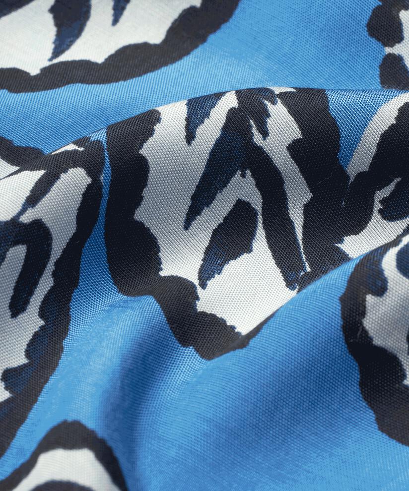 Nabi Kleid, Nebulas Blue