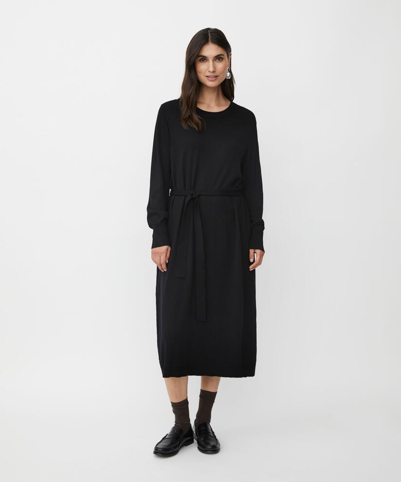 Feinstrickkleid mit langen Ärmeln und Bindegürtel, Black