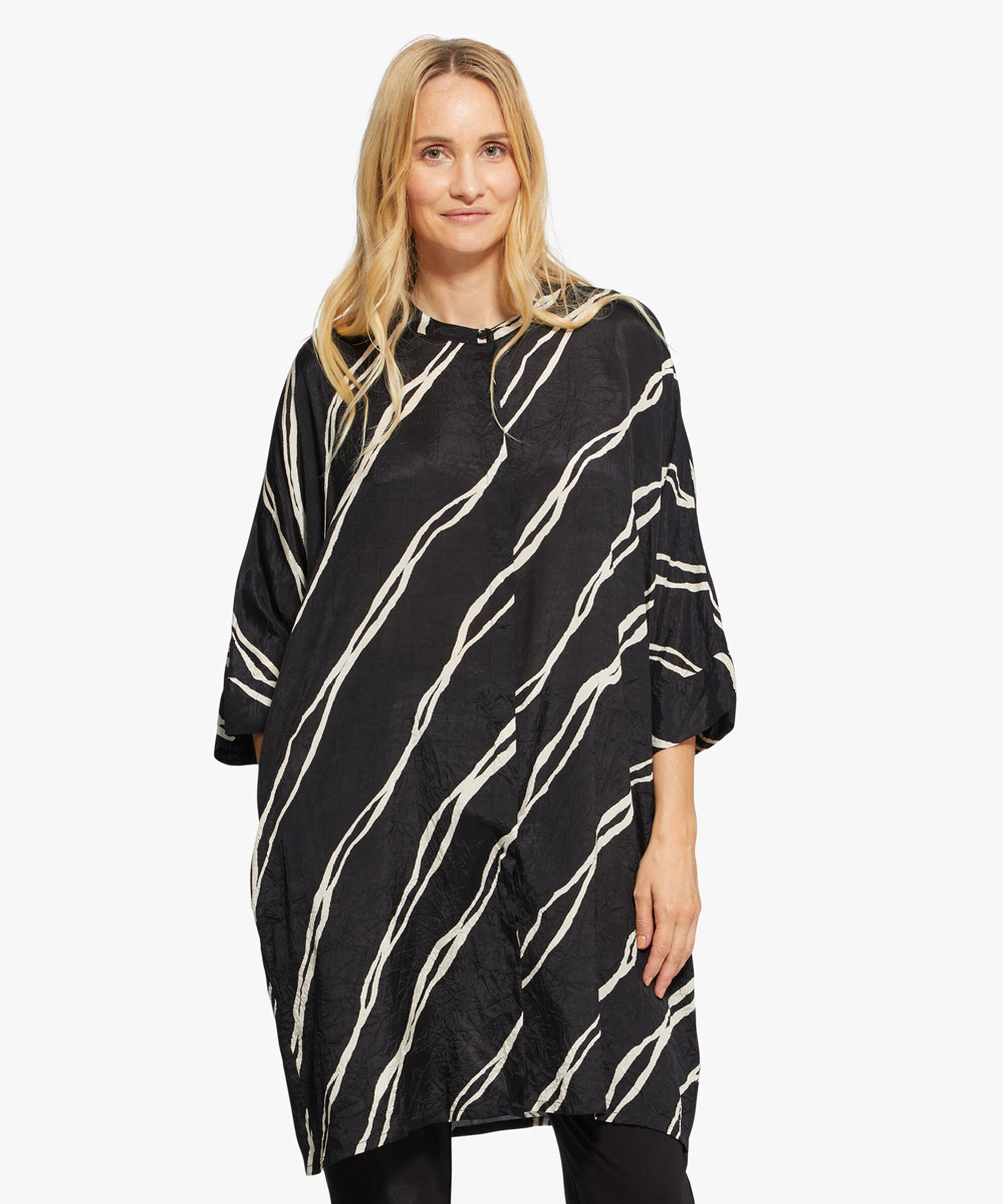 IOSETTA HEMDKLEID, Black