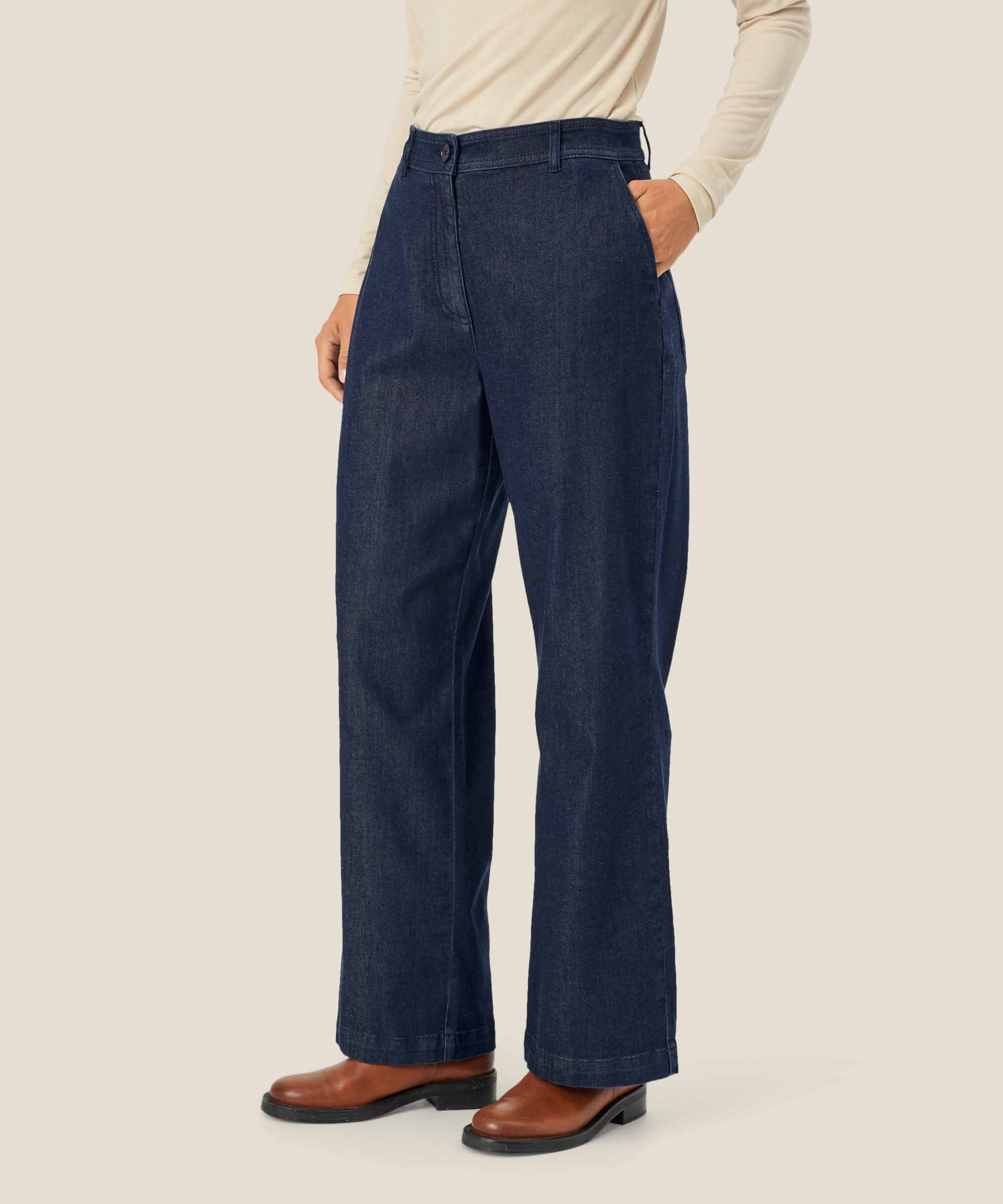 Jeans mit Stretch und geradem Bein, Dark Denim