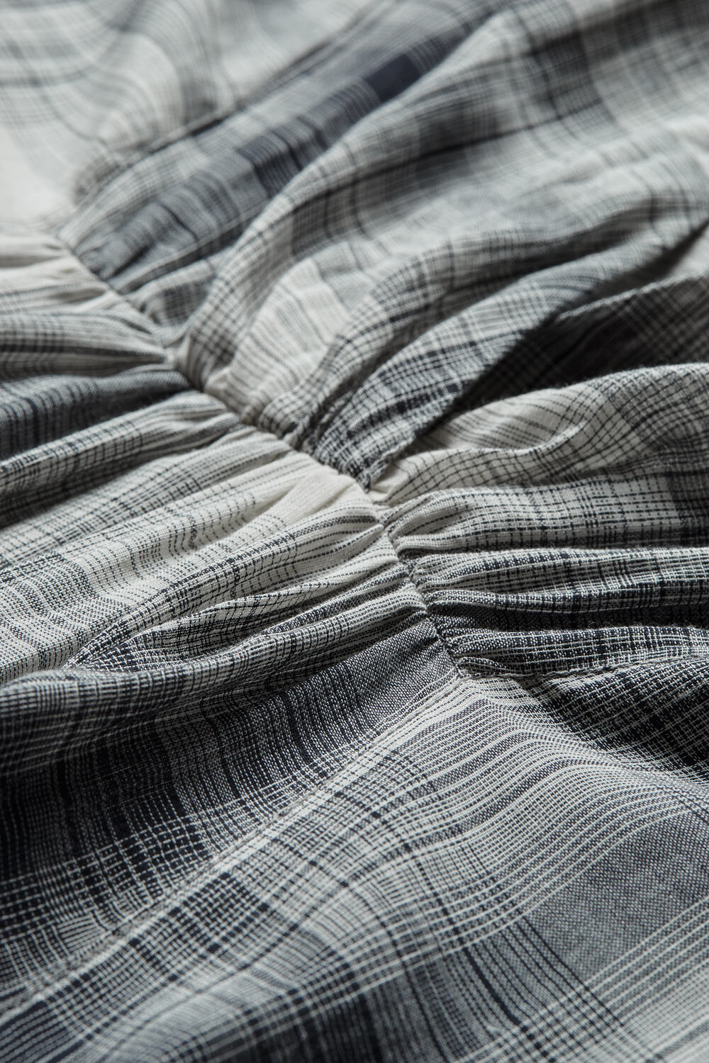 NEILA KLEID, Gargoyle