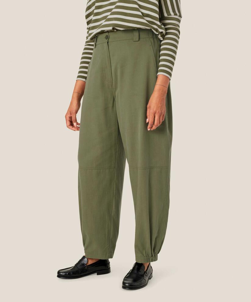 Cargohose in weicher Baumwollqualität, D. Lichen Green