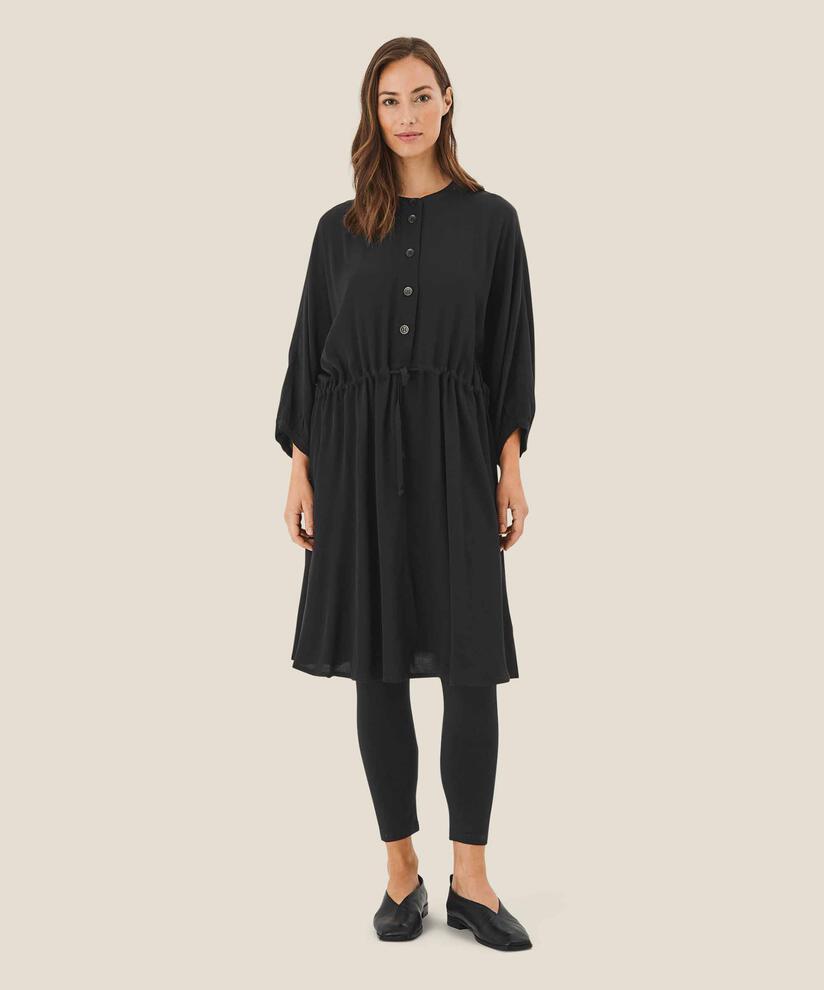 Kleid mit Knöpfen und Taillenband, Black