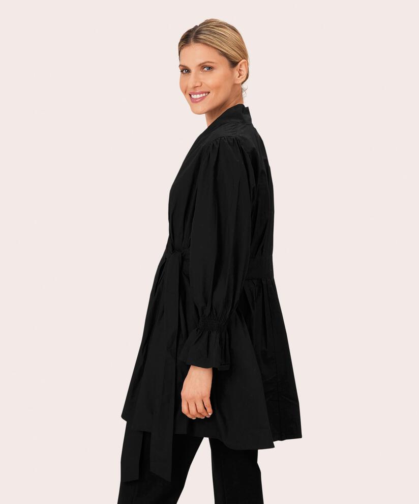 Julia Jacke, Black