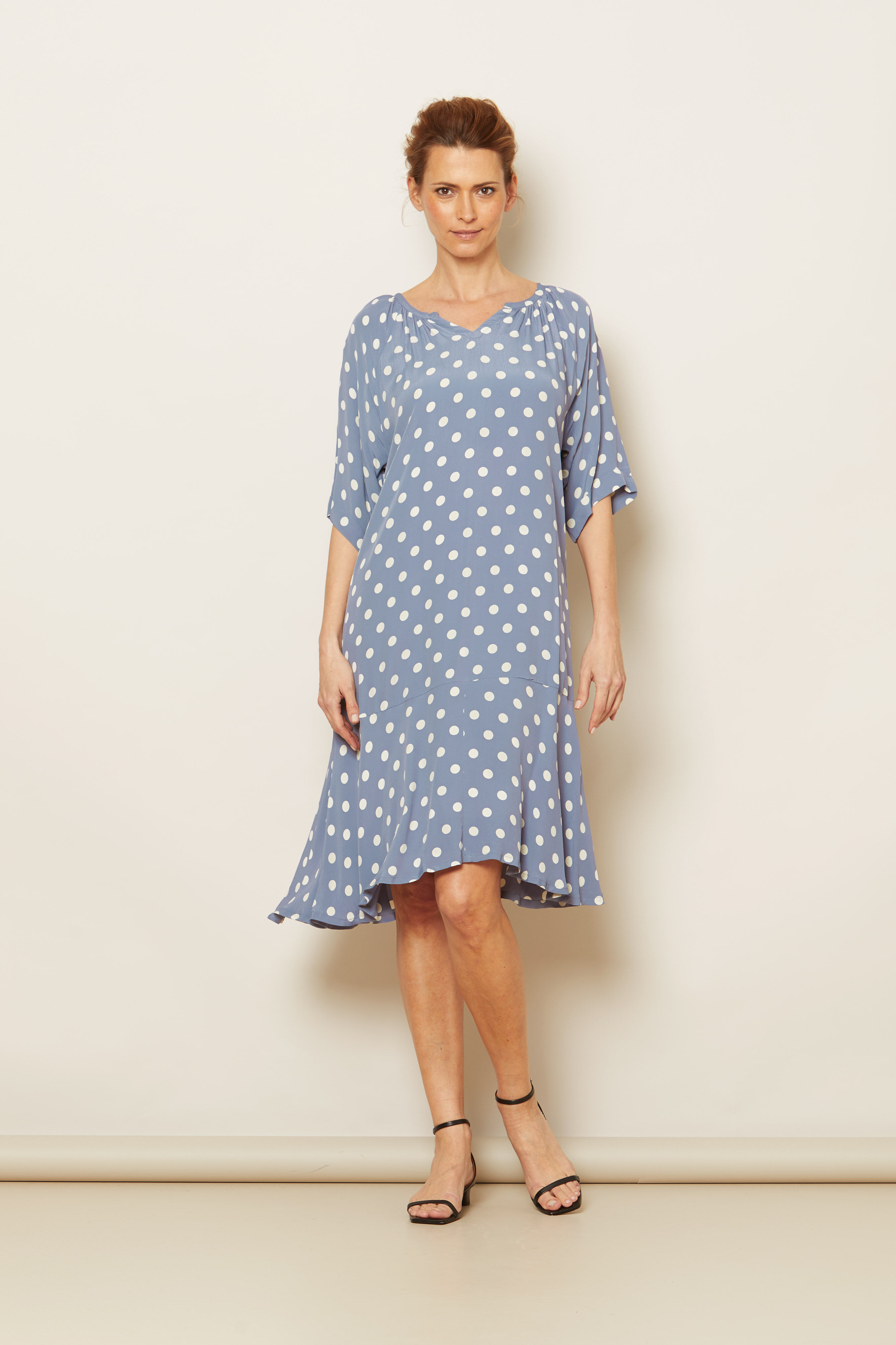 NEBIS KLEID, P. Impression