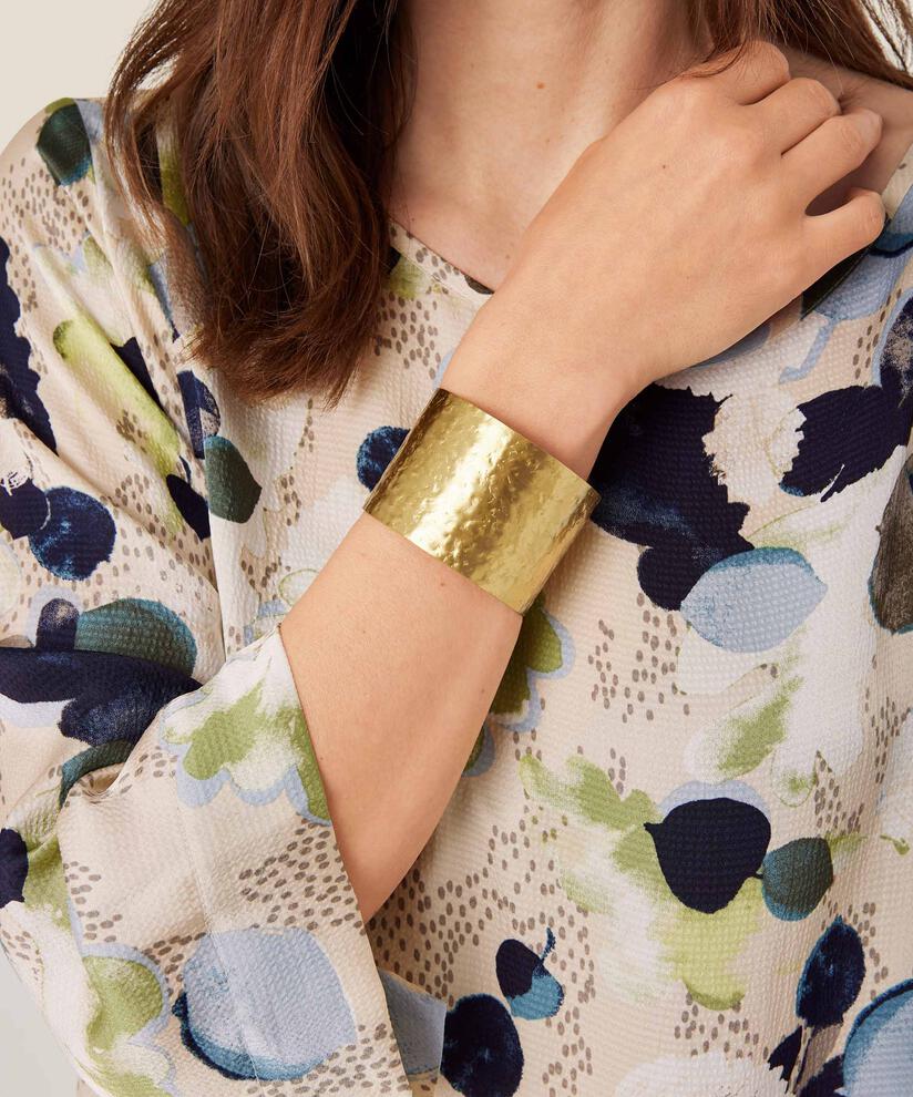 goldenes Armband mit geschlagener Oberfläche, Gold