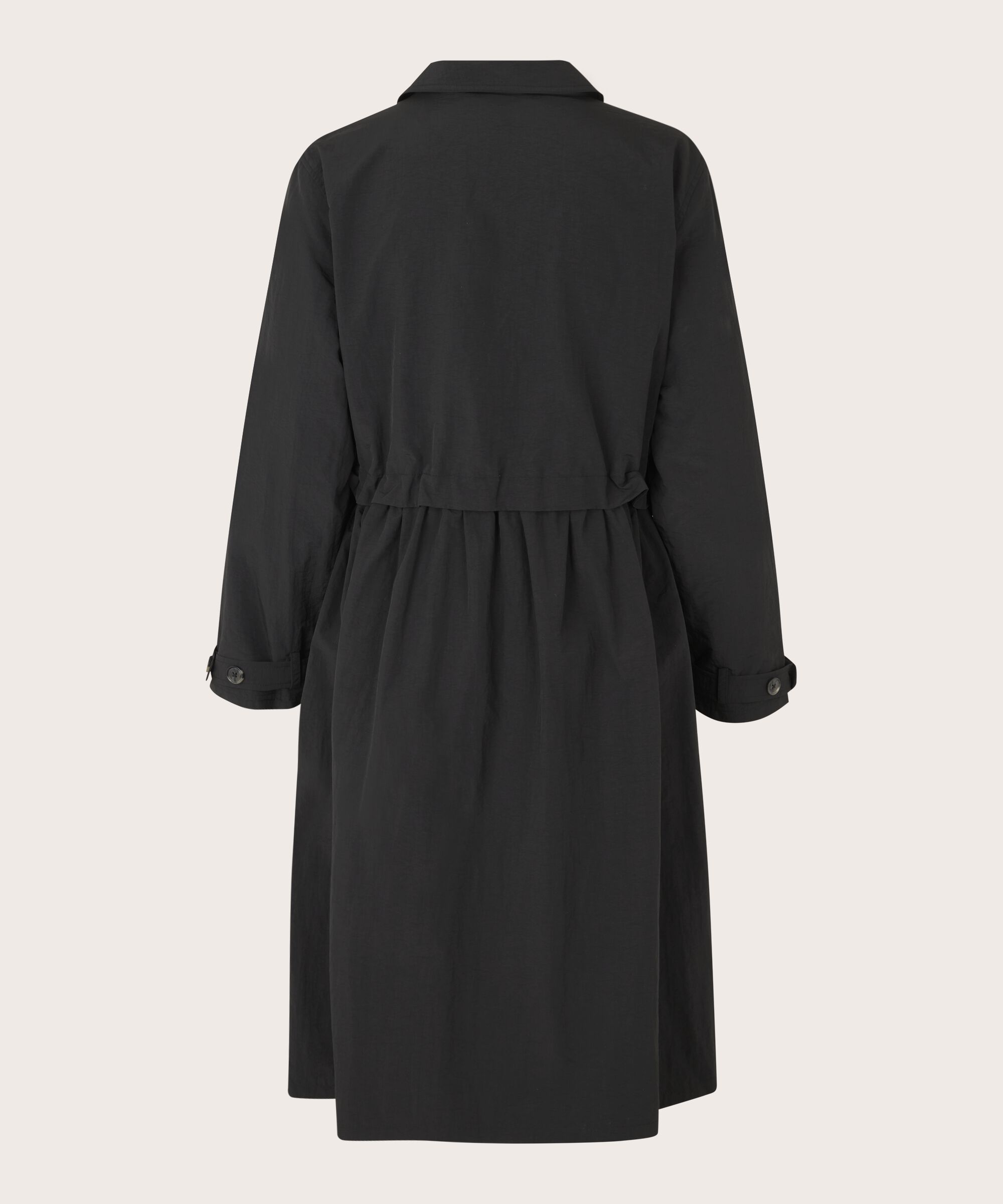 Tilia Mantel, Black