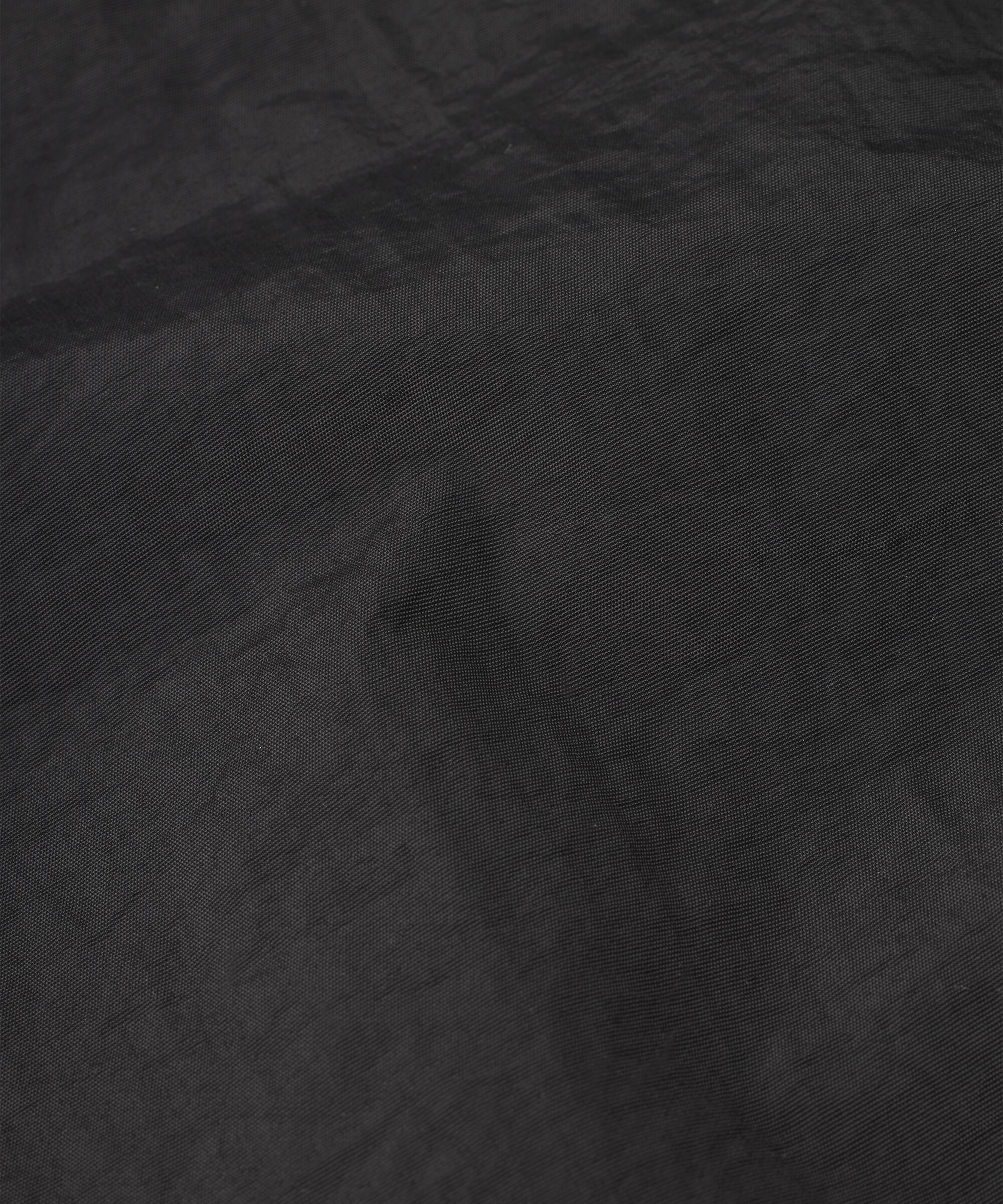 Tilia Mantel, Black