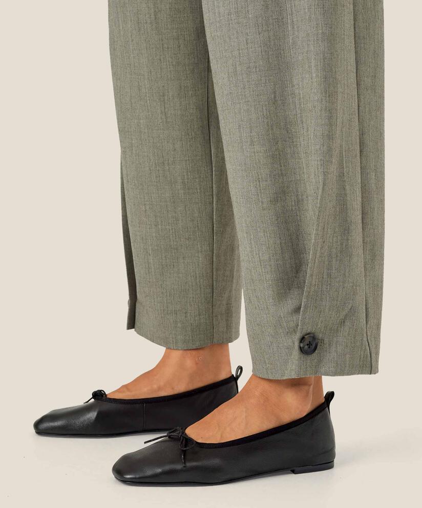 Gewebte Hose Mit Stretch Und Knopfdetail Am Bein, Vetiver