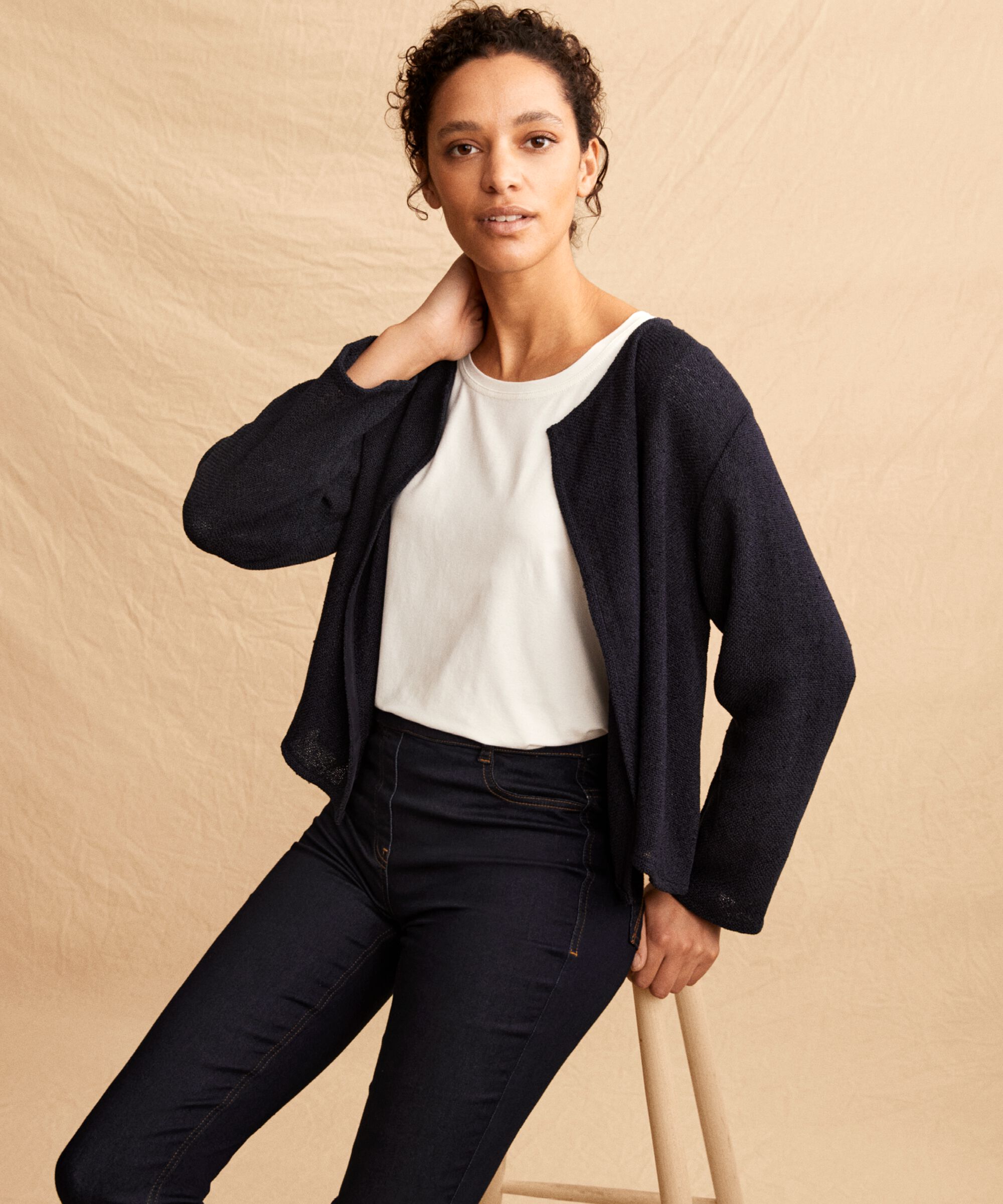 Kurze Jacke Aus Bouclé, Navy