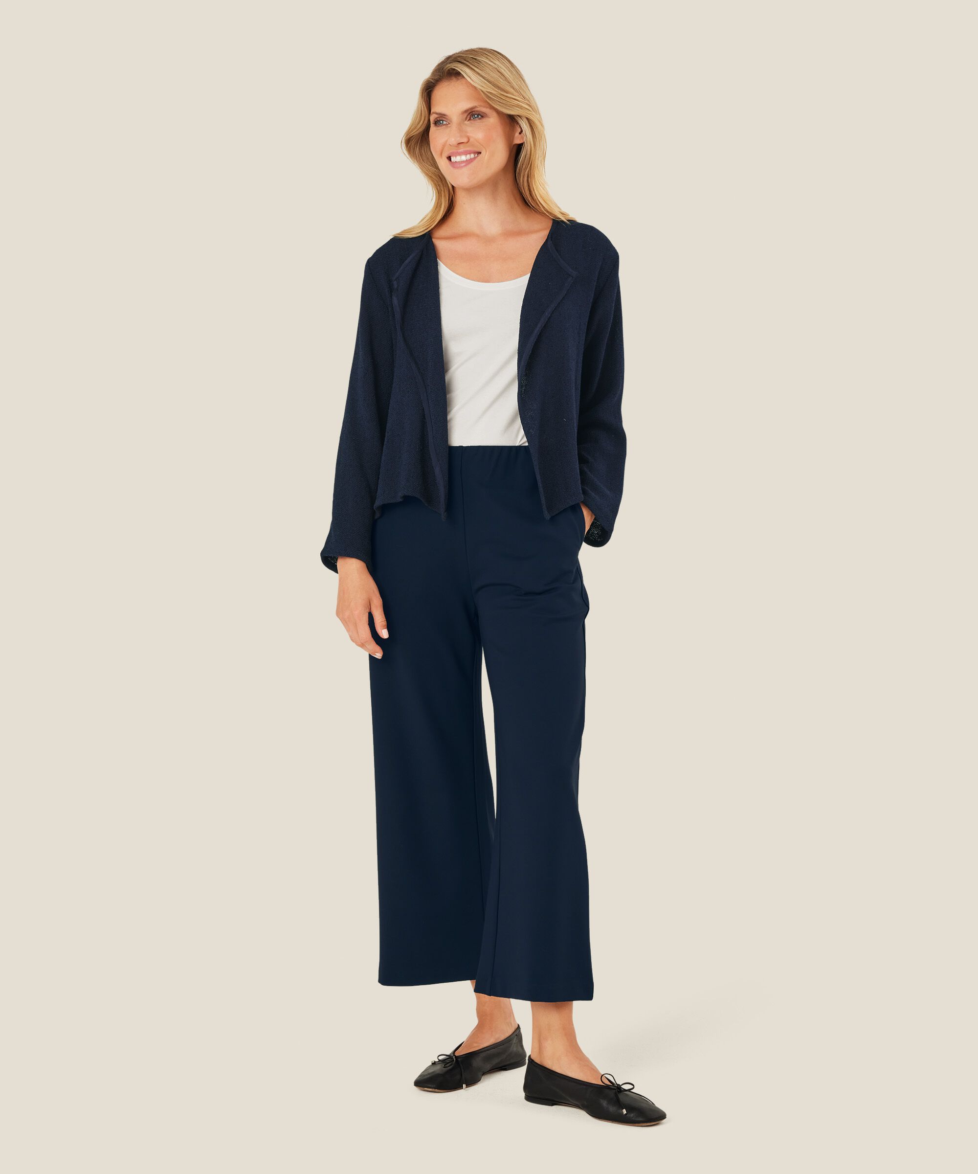 Kurze Jacke Aus Bouclé, Navy