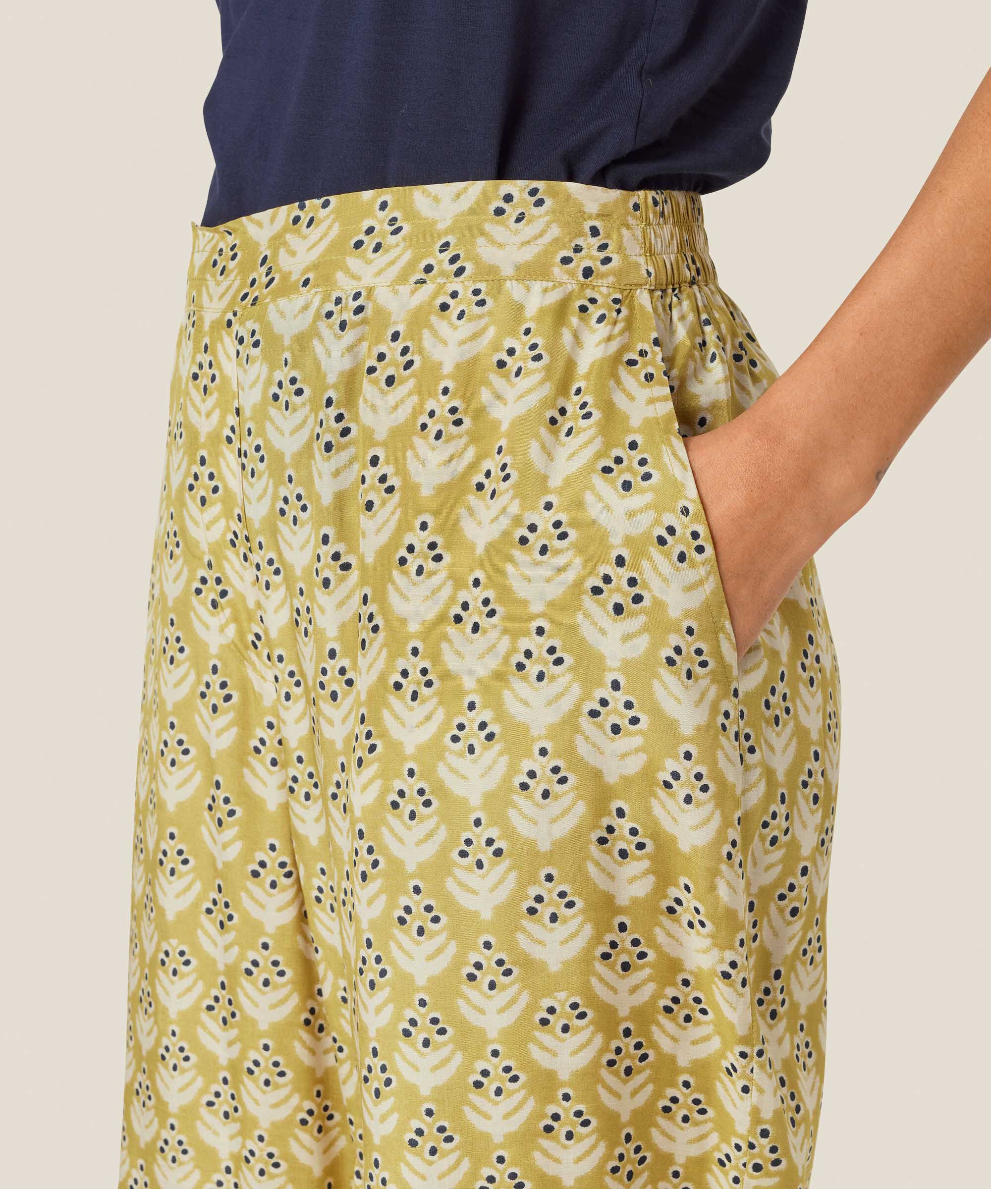 bedruckte Viskosehose mit Eingrifftaschen und elastischem Bund, Burnish Gold