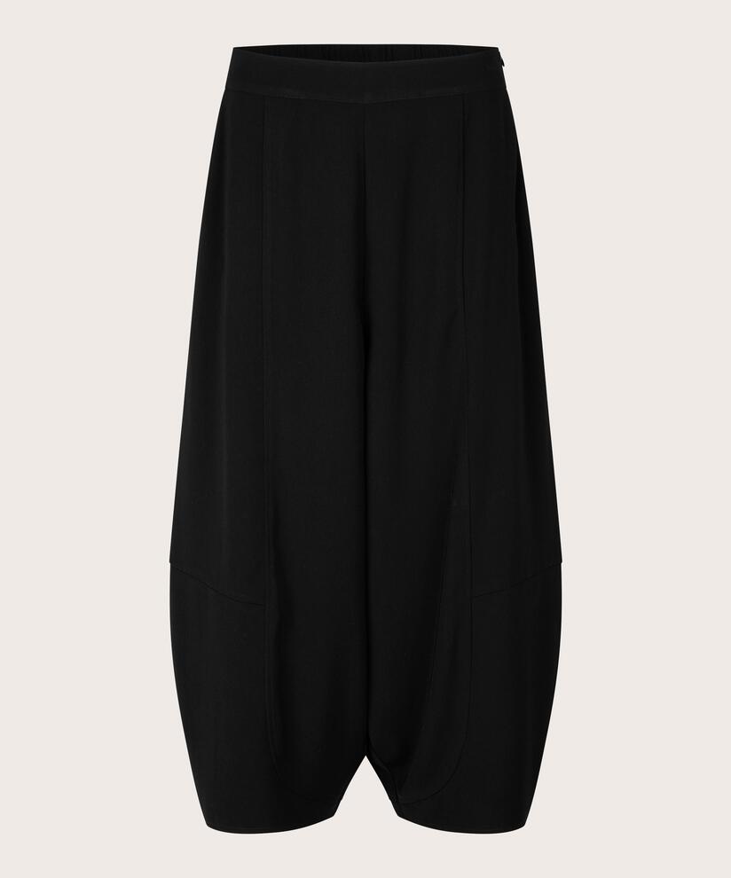 Peggy Hose, Black