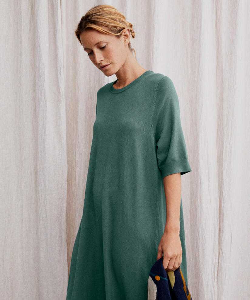 Weiches Strickkleid mit Rundhalsausschnitt, Balsam Green