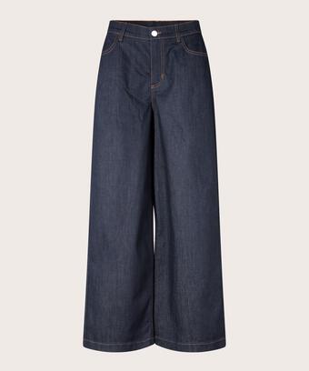 Jeans mit Stretch und Weite an den Beinen, Dark Denim