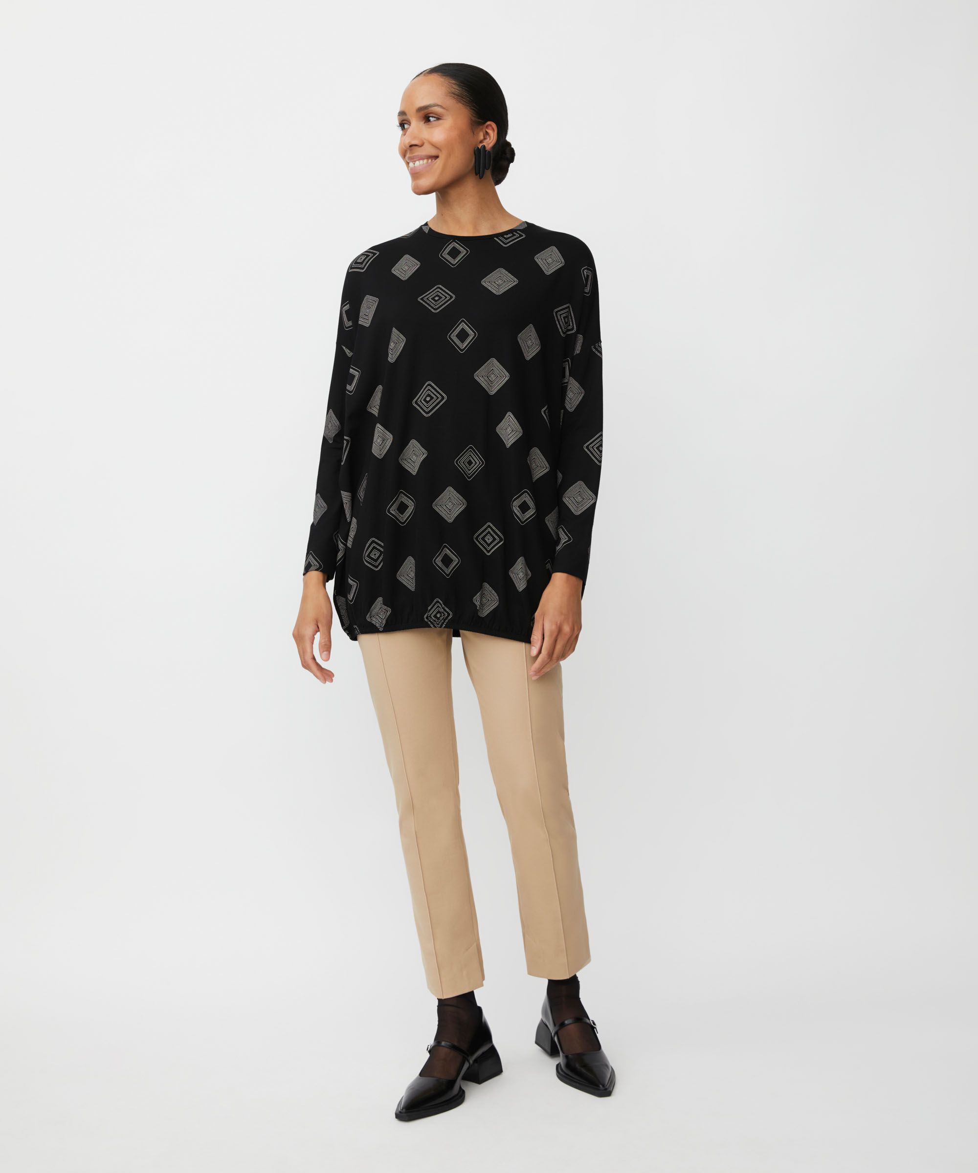 bedrucktes Shirt mit elastischem Saum, Black