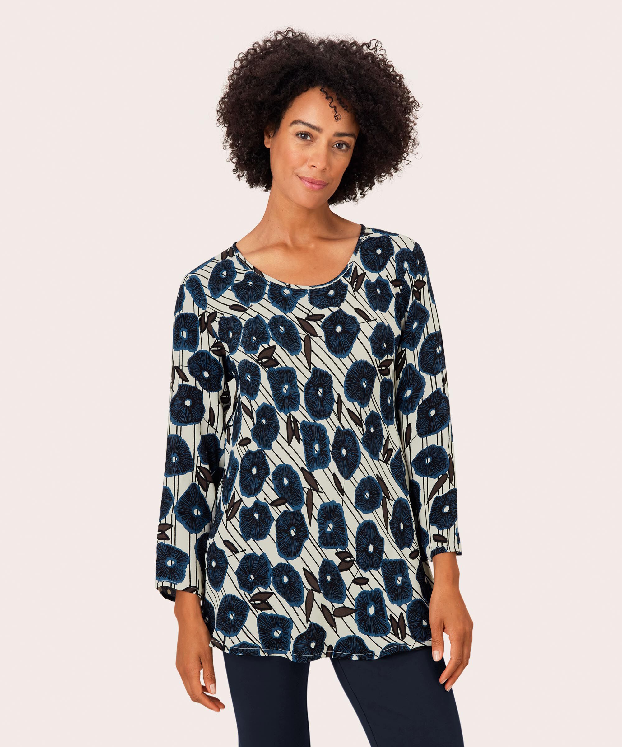 Kay Bluse, True Navy