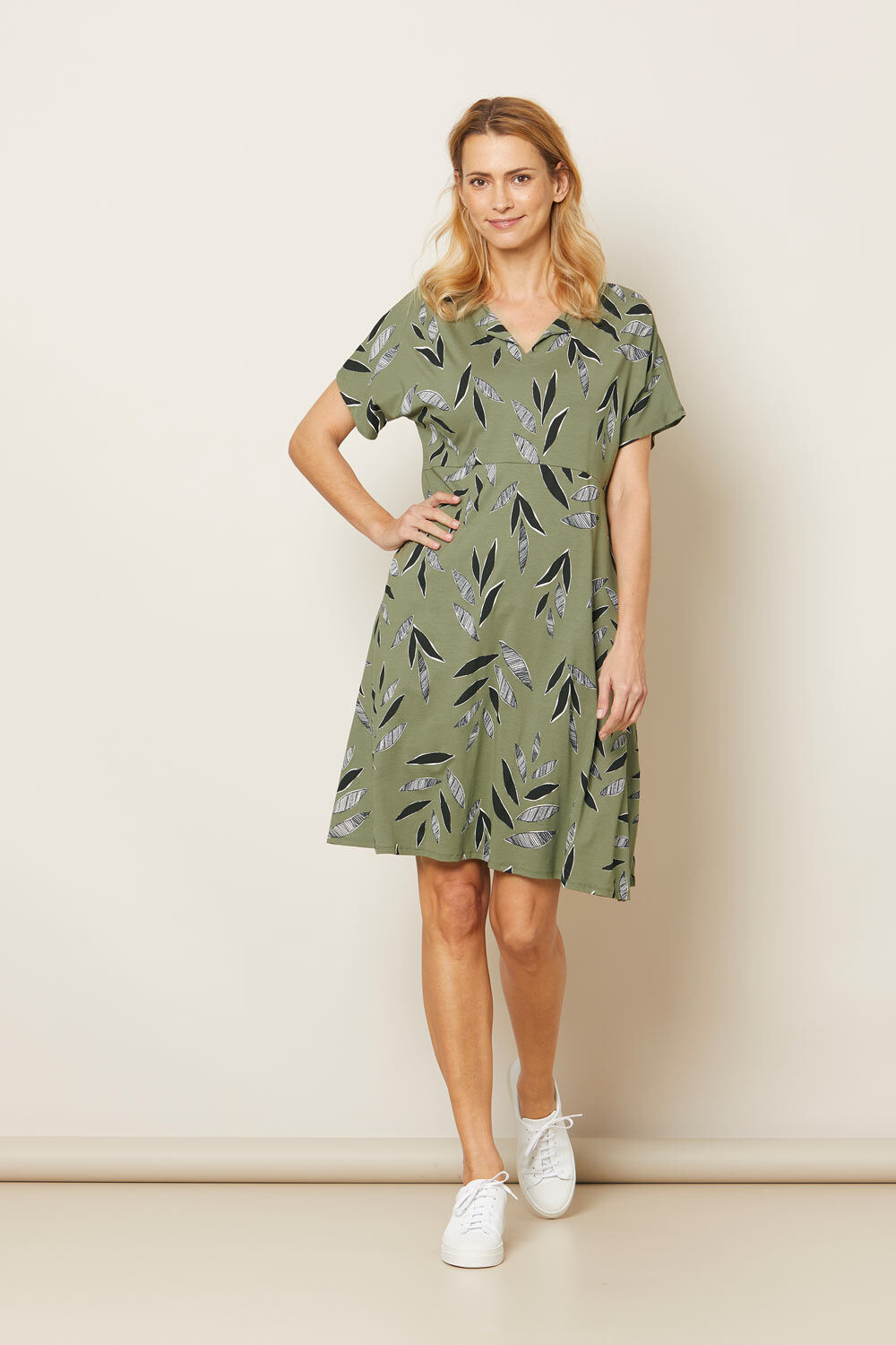 NEBALA KLEID, Olive
