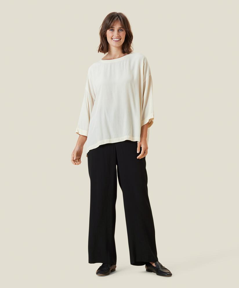 Klassische Hose mit Taschen, Black