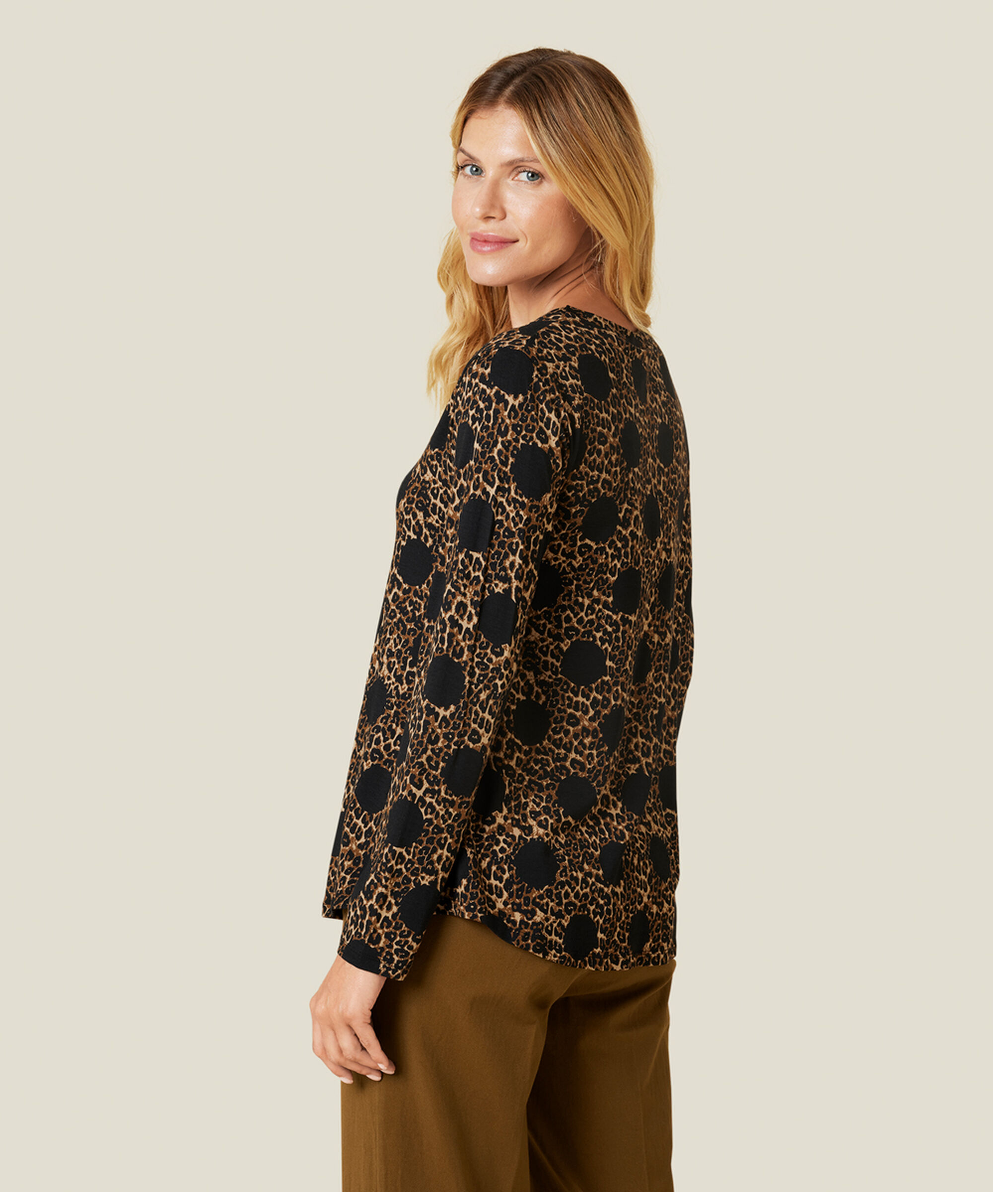 BADISNA JERSEY SHIRT, Monk's Robe