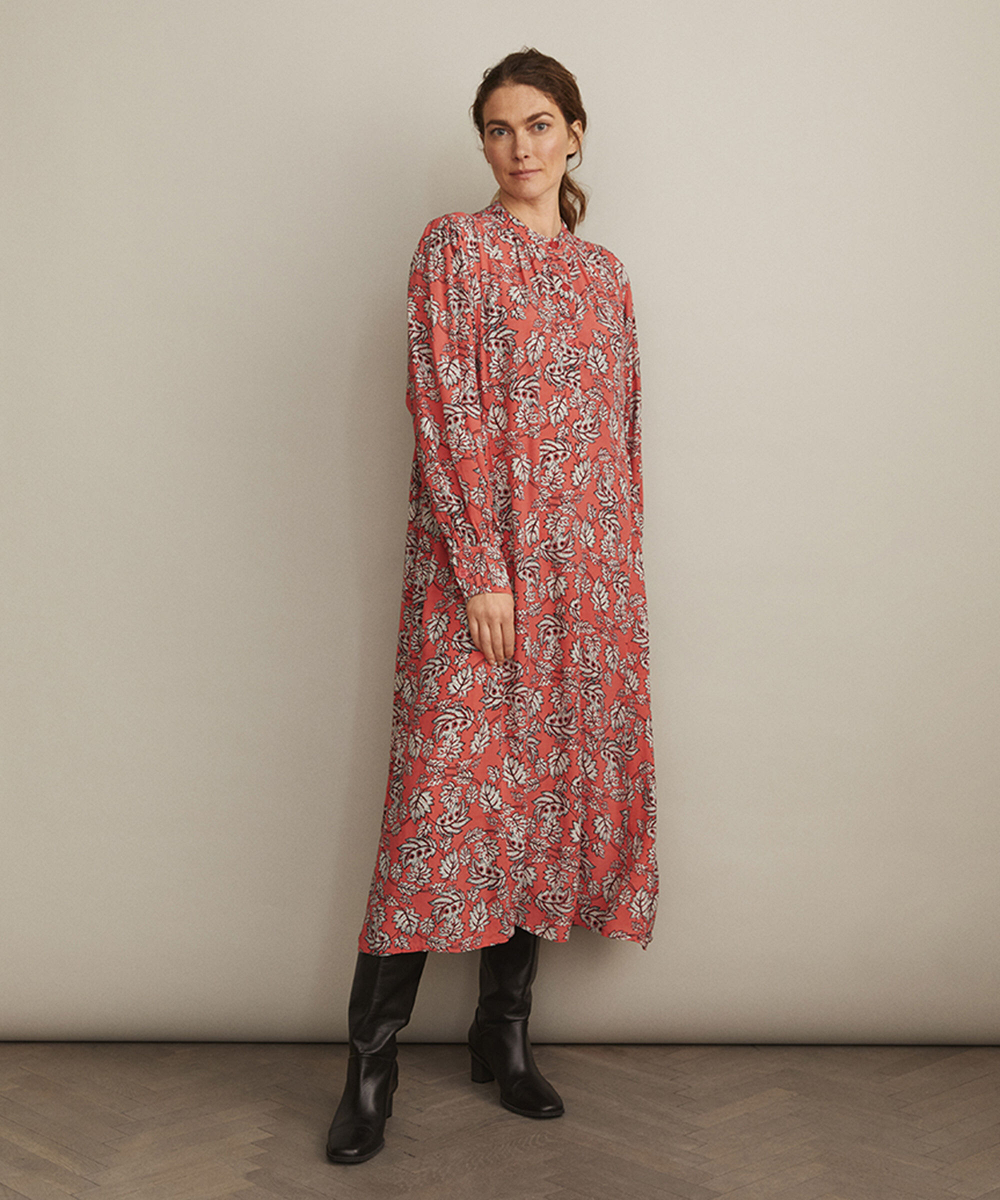 NIA KLEID, Rose Sharon