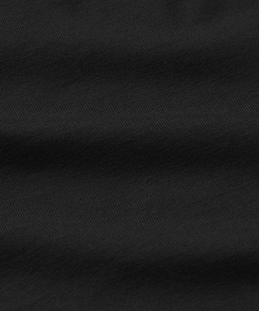 Sari ROCK, Black
