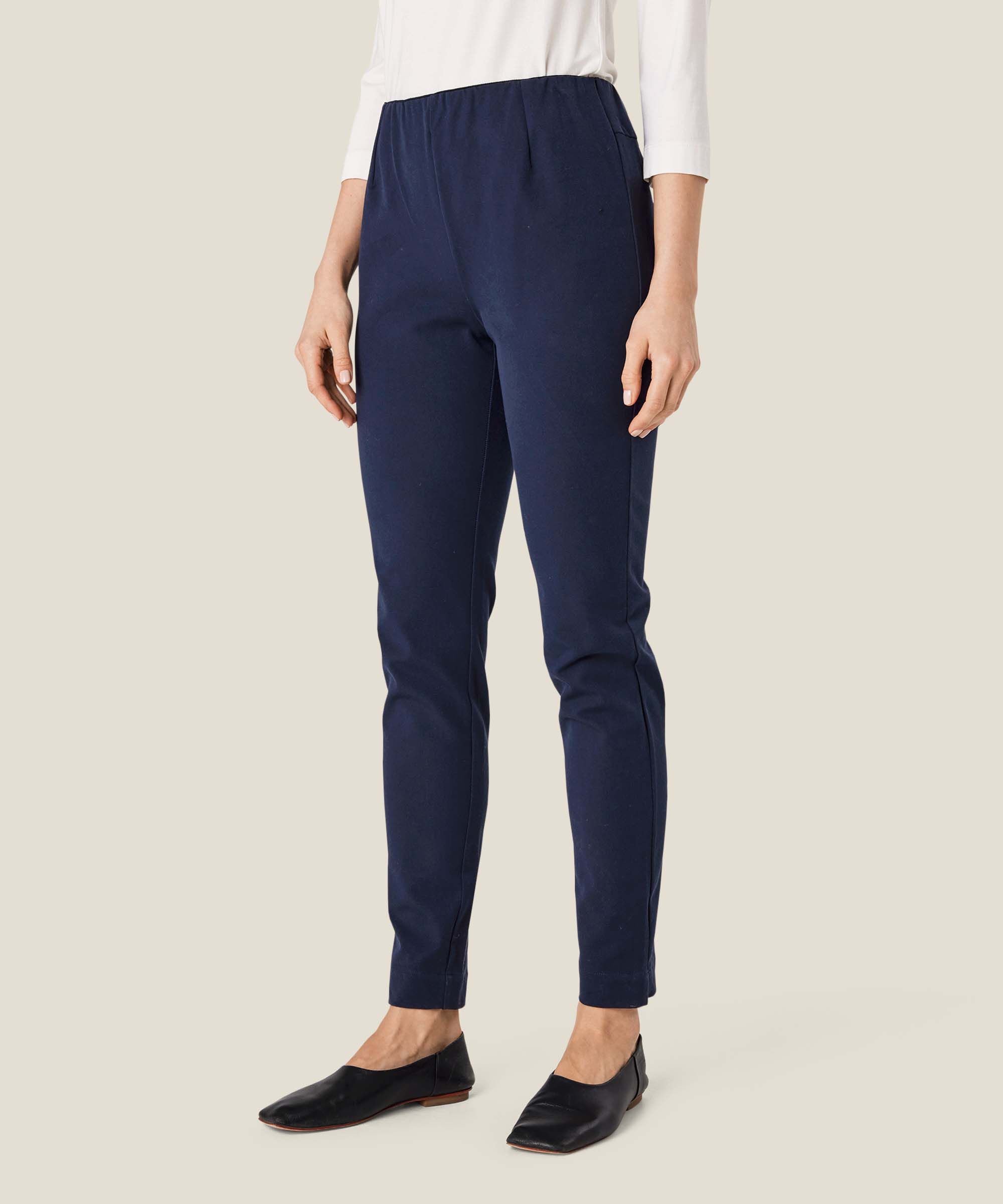 Eng anliegende Hose aus Baumwollstretch, Navy