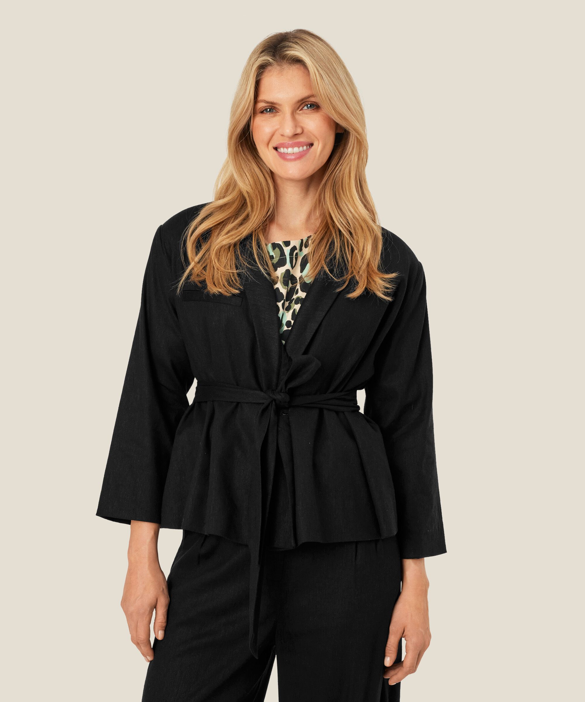 Blazer aus Leinenmischung mit Ein-Knopf-Verschluss, Black