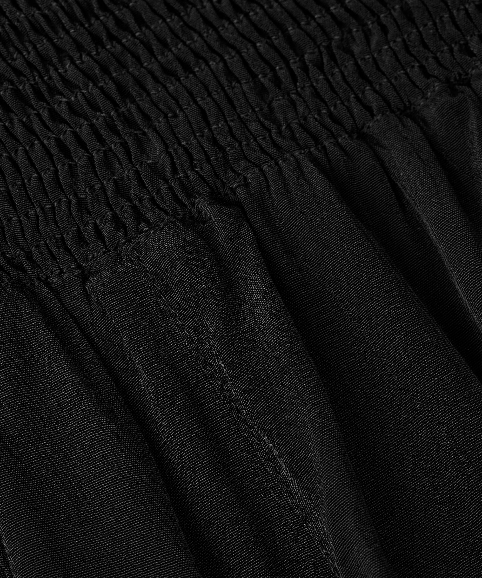 Viskosehose Mit Breitem, Gesmoktem Gummizug Hinten Und Knopfdetail, Black