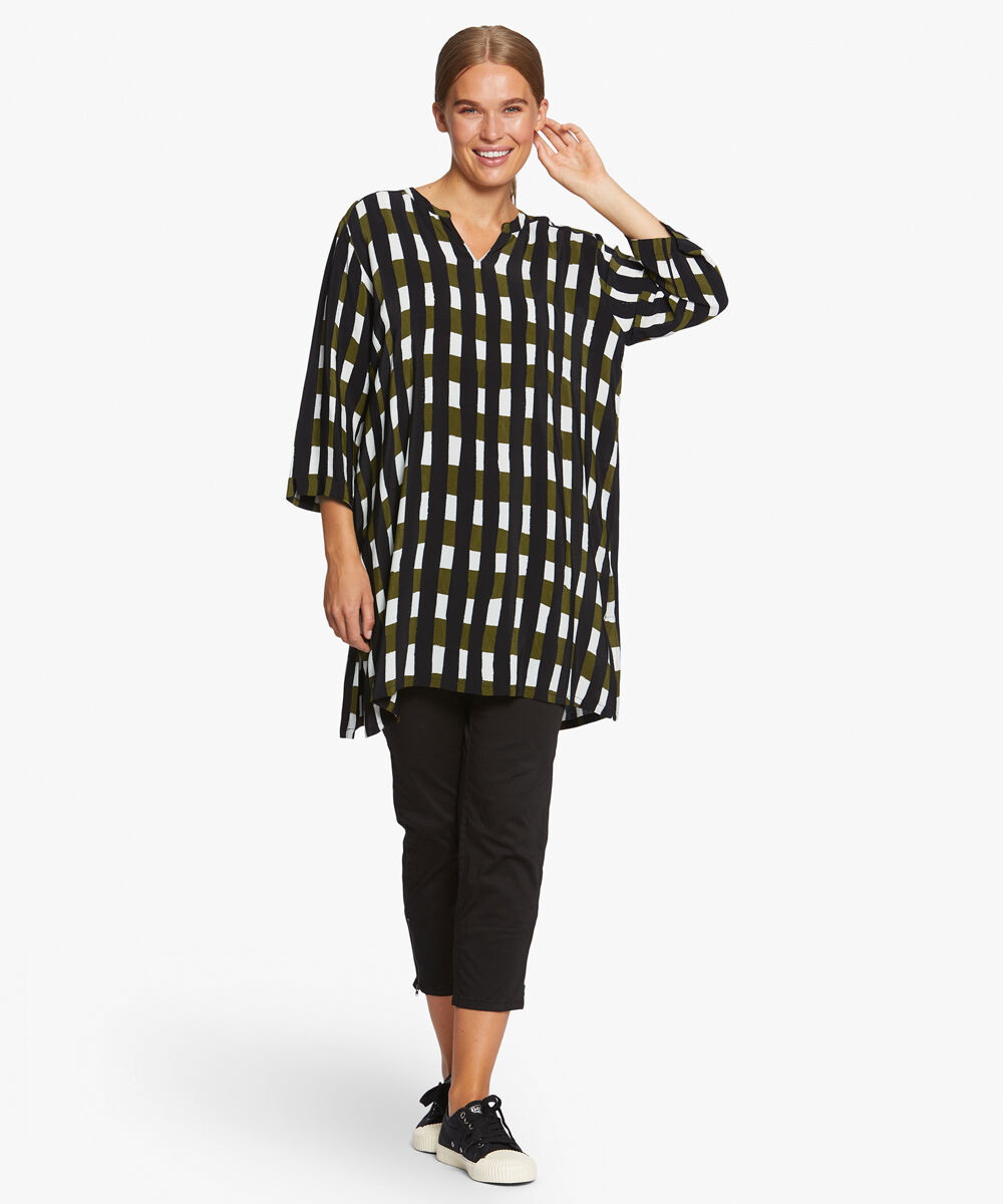 GRAVIS TUNIKA, Lizard