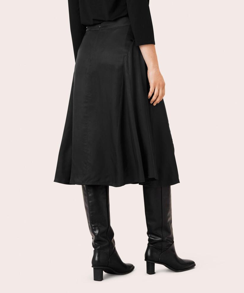 Sadia Rock, Black
