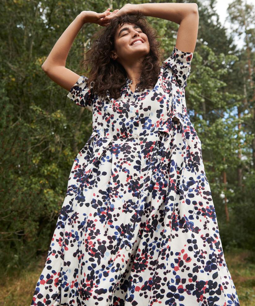 Nebina Kleid, Whitecap