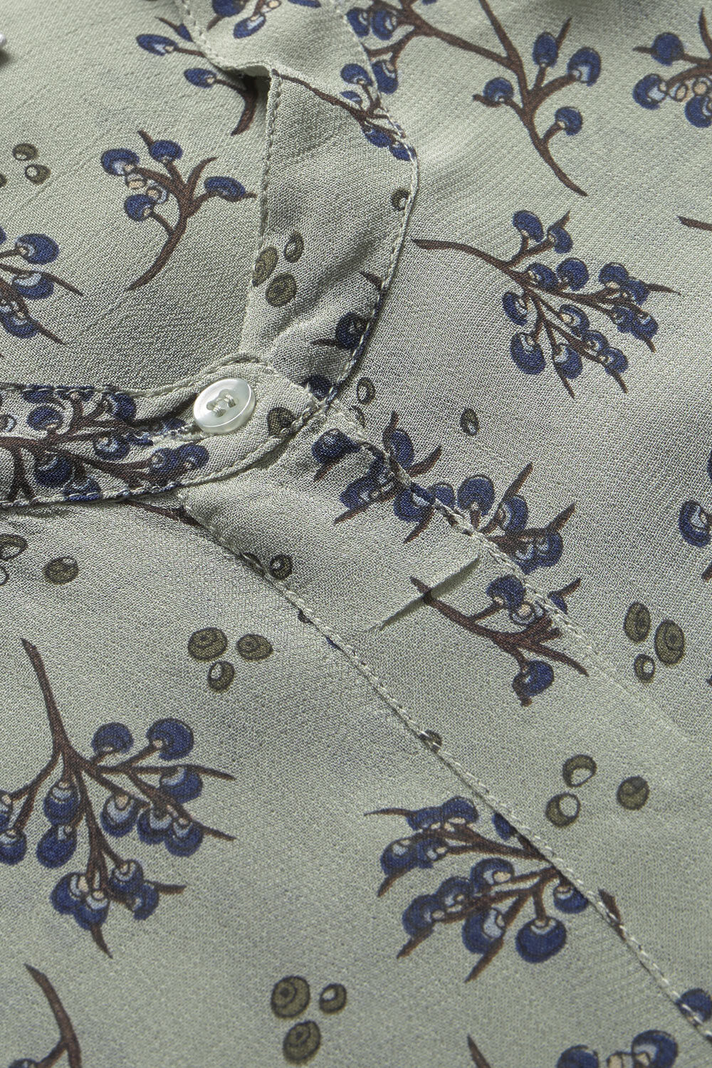 IANA HEMDBLUSE, Desert sage