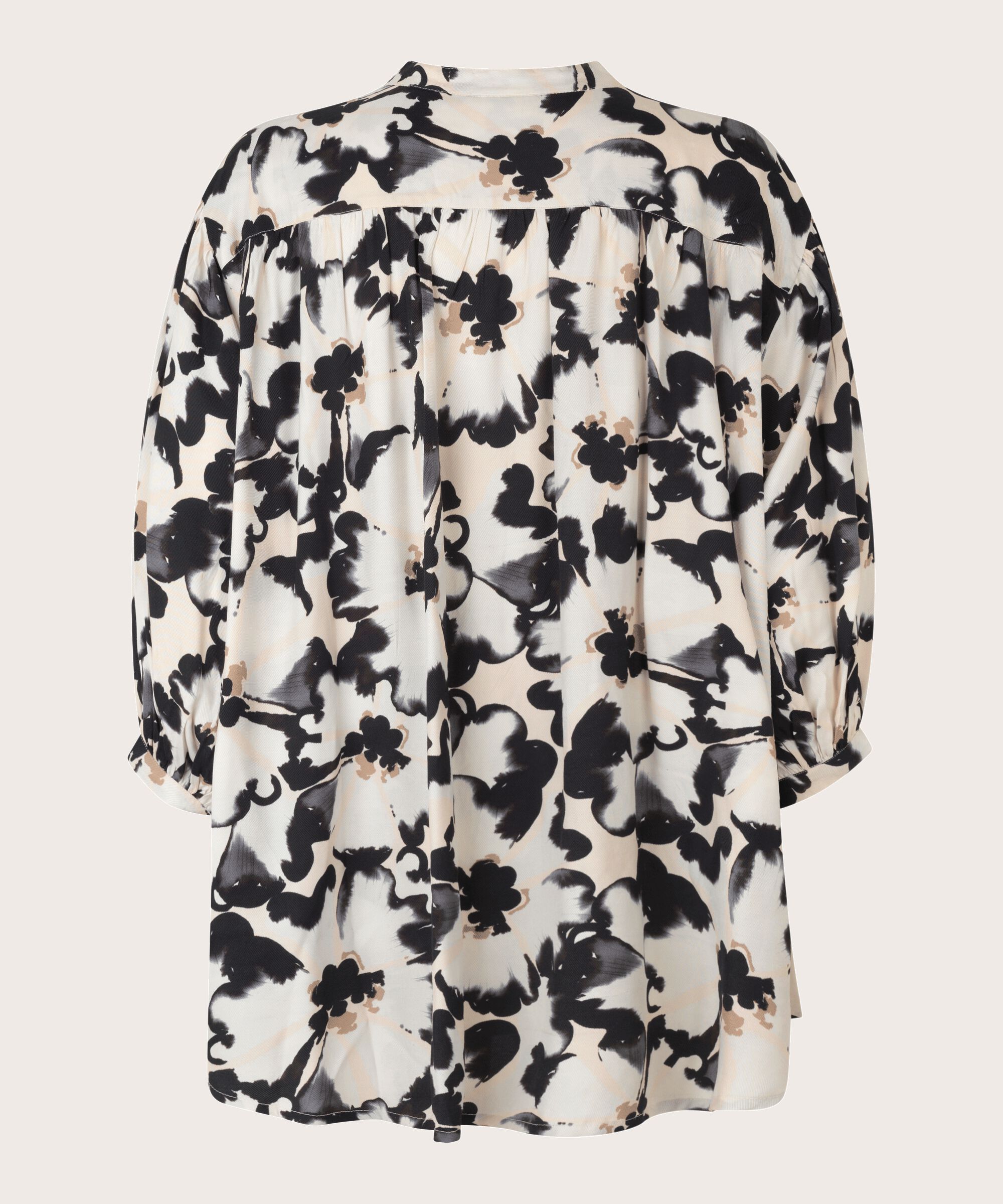 Ilisa Hemdbluse, Volcanic