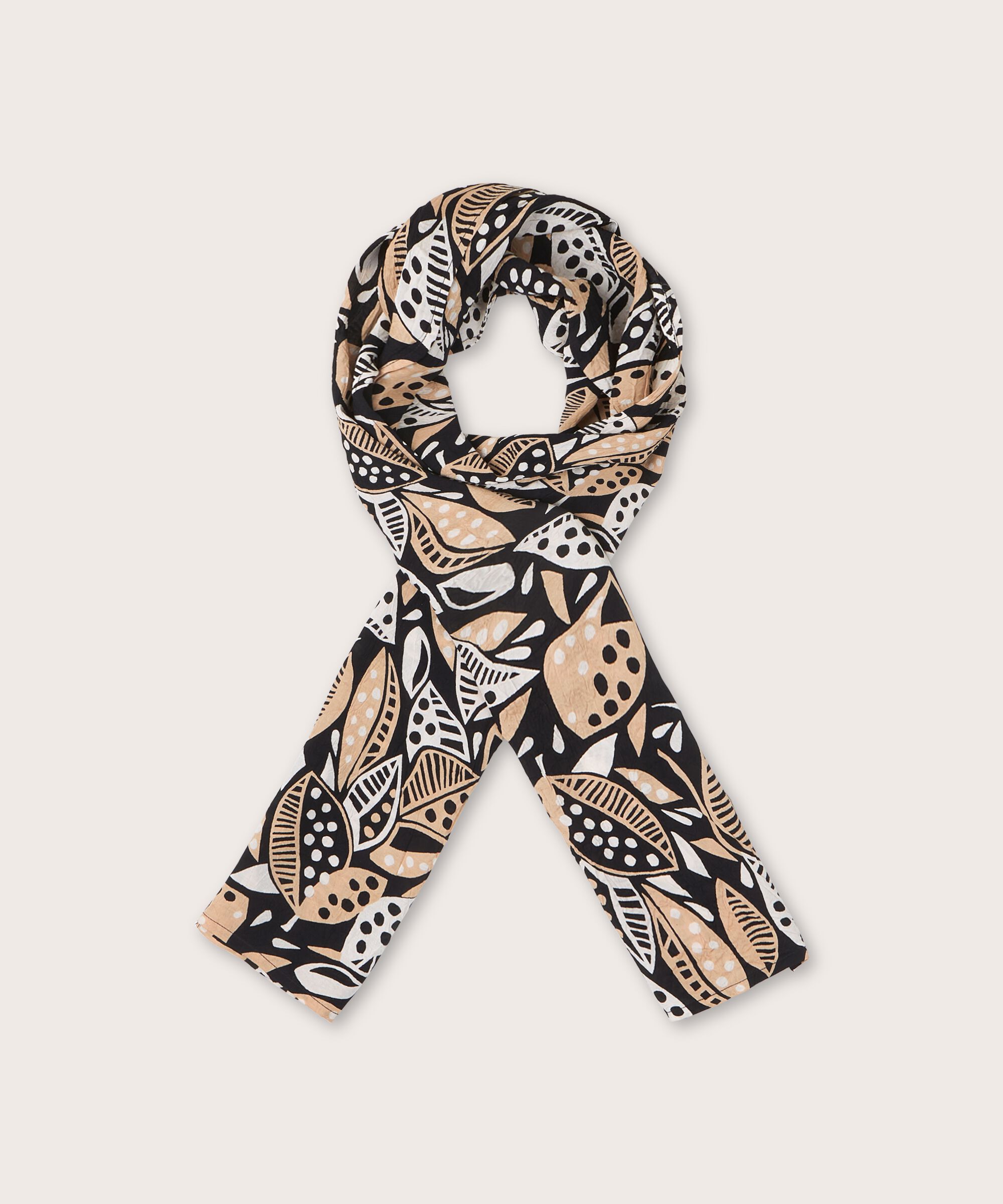 Along Tuch, Travertine