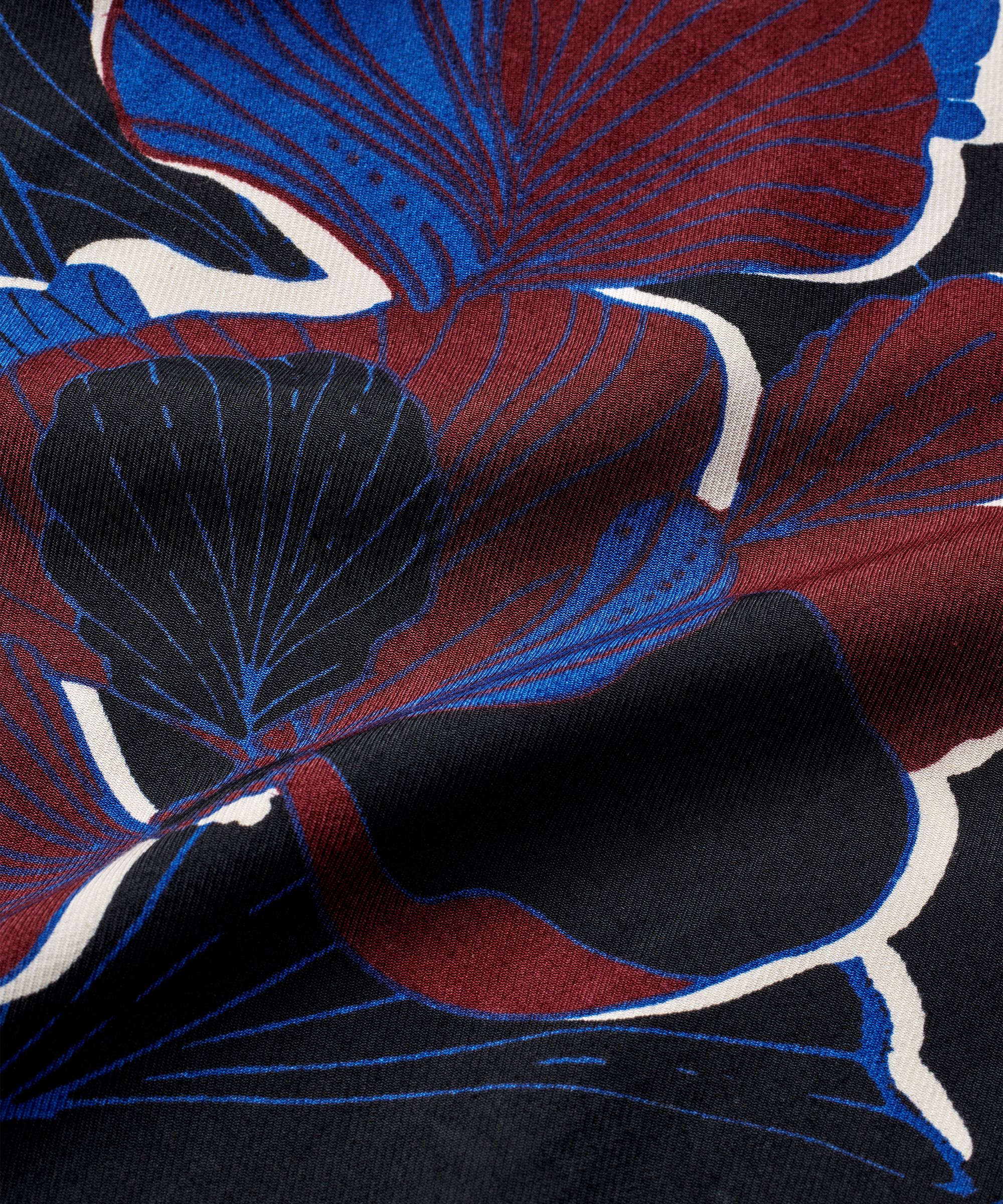 geblümte Viskose-Tunika mit Knopfdetail am Hals, Tawny Port