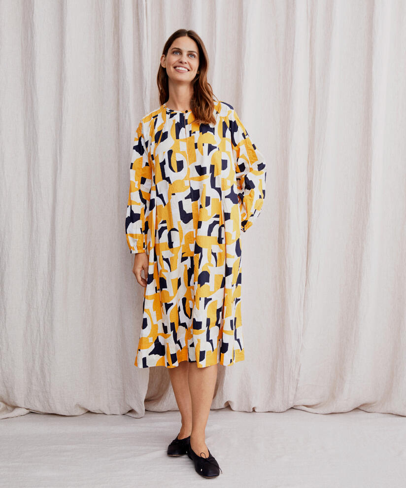 Baumwollkleid mit Knopfdetail am Hals, Butterscotch