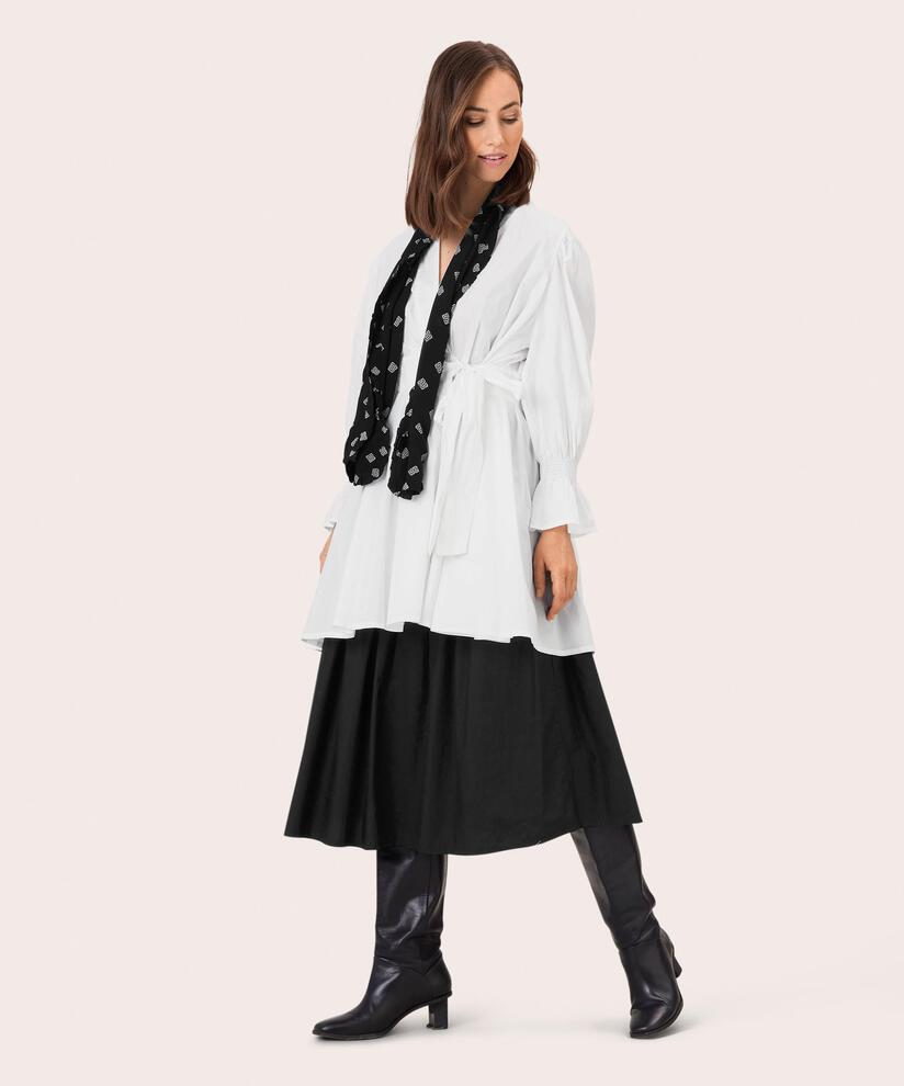 Sif Rock, Black