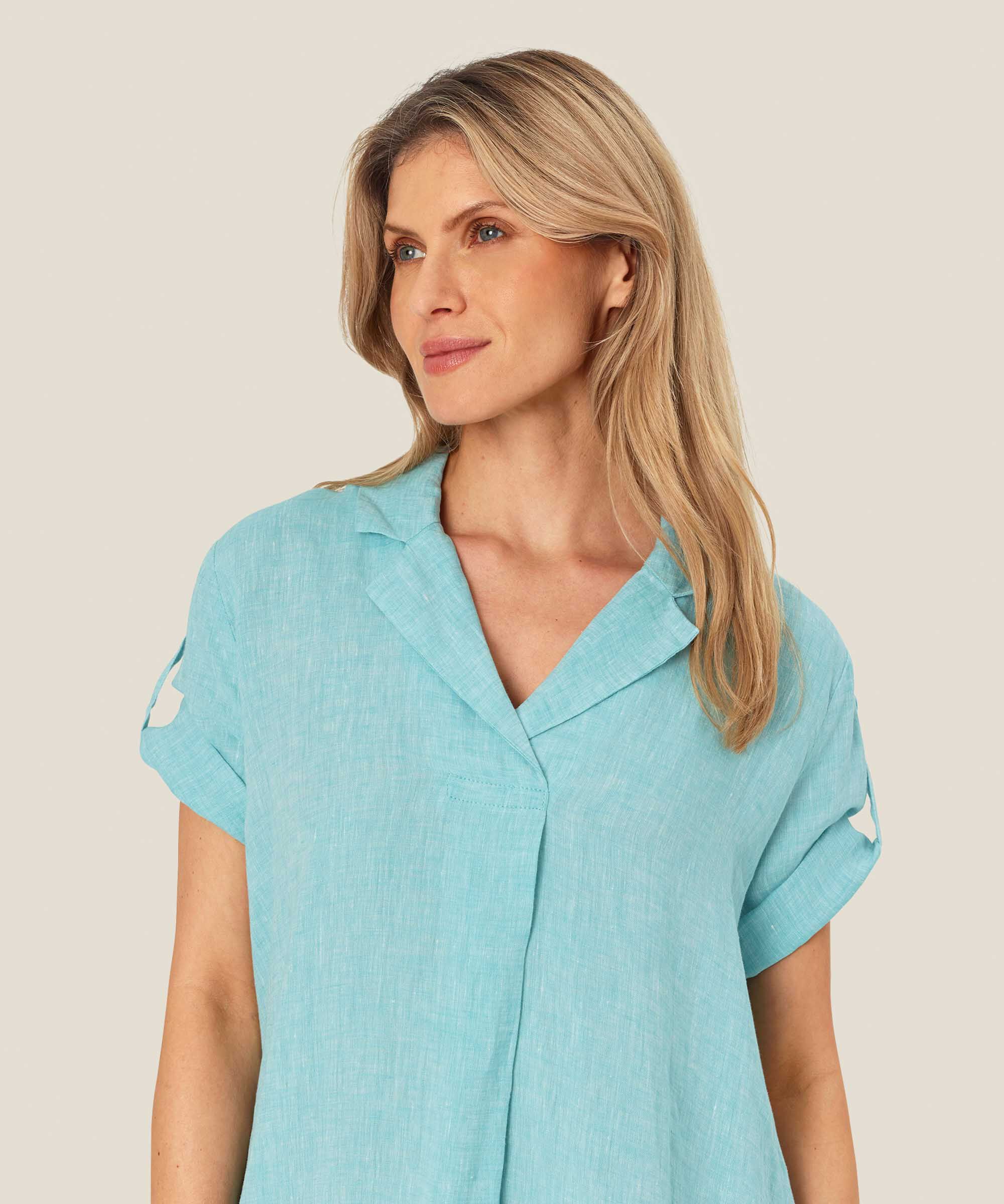 Leinenkleid mit Eingrifftaschen und Seitenschlitz, Aqua
